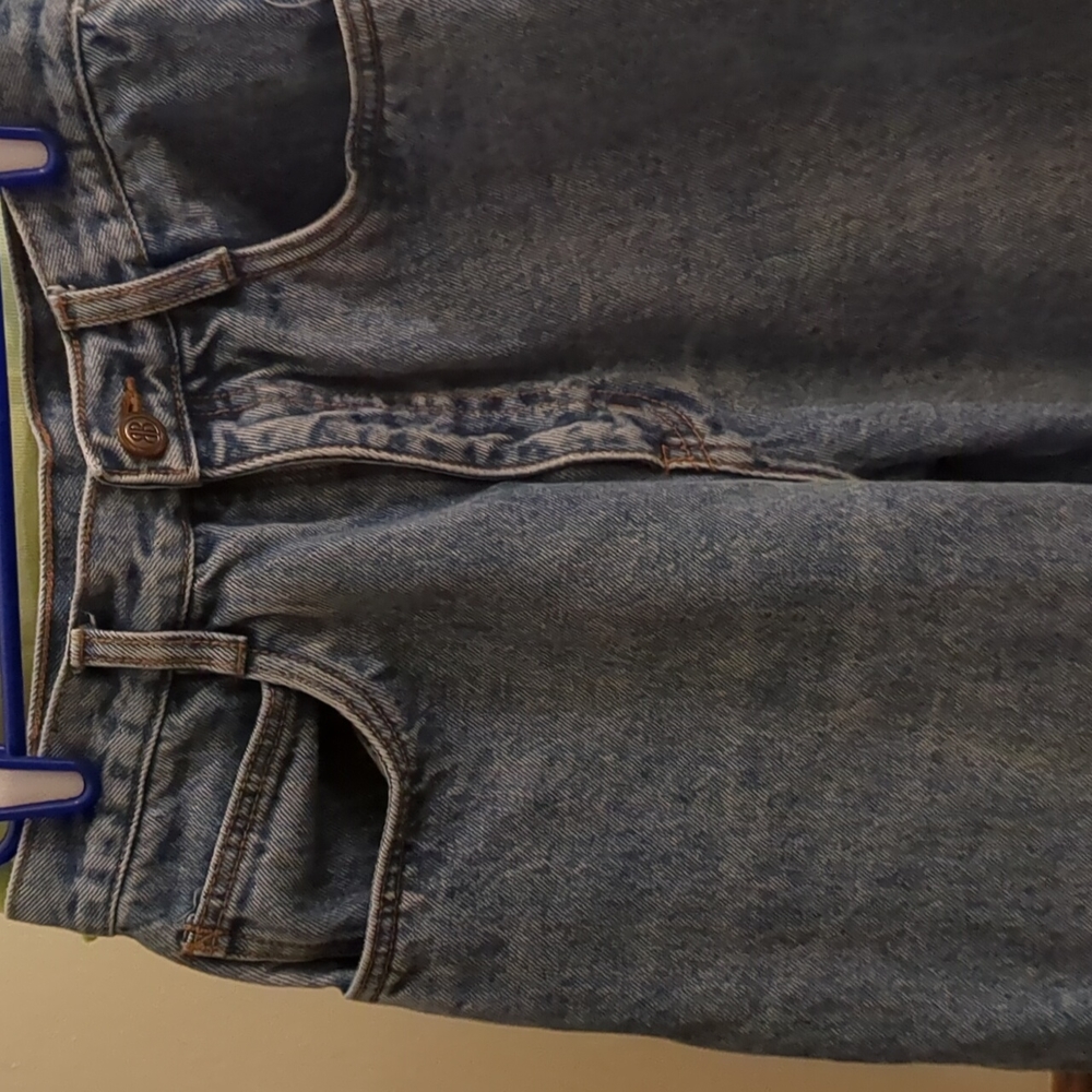 Bill Blass Petite Jeans, Size 8P - Picture 8 of 15